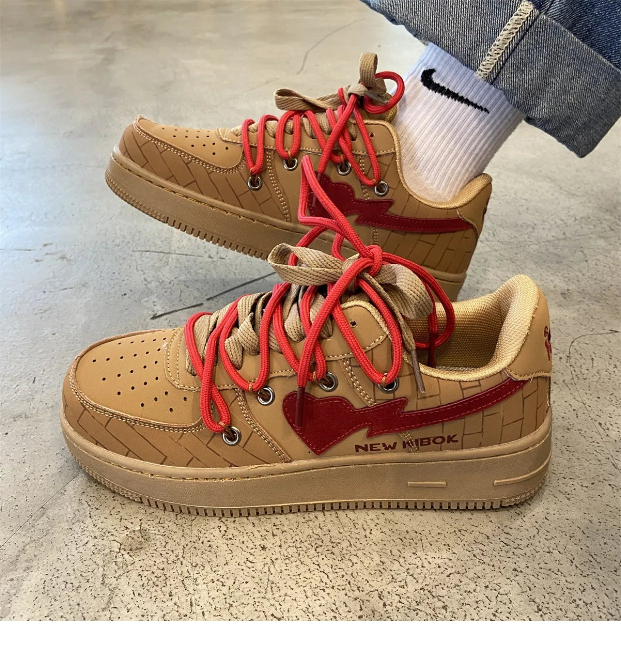 Women Shoes Men Retro Street Heart Pattern Skateboard Shoes Y2K Fashion Sneakers Couple Students Outdoor Sports Casual Shoes - Ghost District