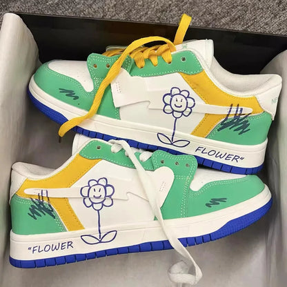 Women Shoes Men Retro Street Heart Pattern Skateboard Shoes Y2K Fashion Sneakers Couple Students Outdoor Sports Casual Shoes - Ghost District