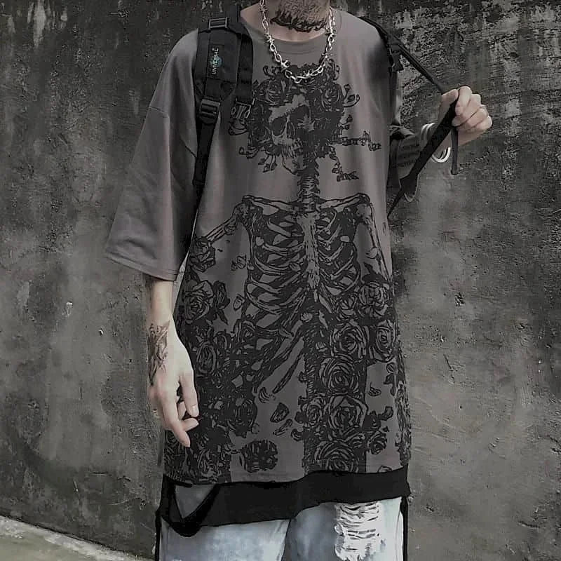 Men T-shirts 2023 Summer Streetwear High Street Gothic Skull Tshirt Loose Oversized Short-sleeved T shirt Dark Anime Men Y2k Top Ghost District