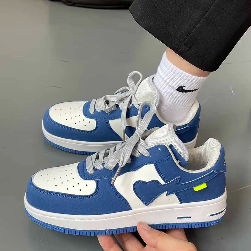 Women Shoes Men Retro Street Heart Pattern Skateboard Shoes Y2K Fashion Sneakers Couple Students Outdoor Sports Casual Shoes - Ghost District