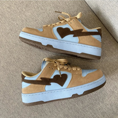 Women Shoes Men Retro Street Heart Pattern Skateboard Shoes Y2K Fashion Sneakers Couple Students Outdoor Sports Casual Shoes - Ghost District