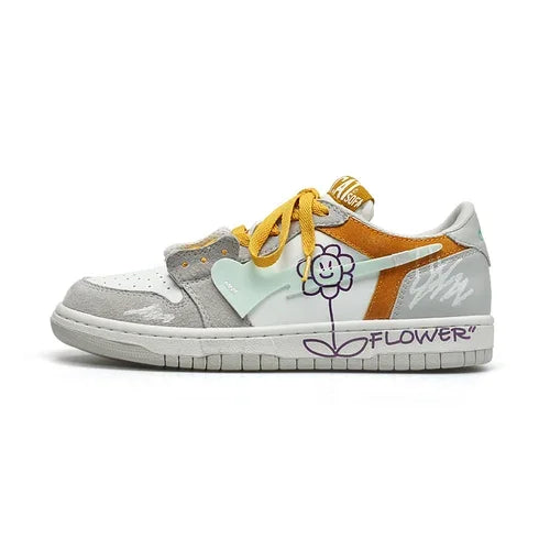 Women Shoes Men Retro Street Heart Pattern Skateboard Shoes Y2K Fashion Sneakers Couple Students Outdoor Sports Casual Shoes - Ghost District