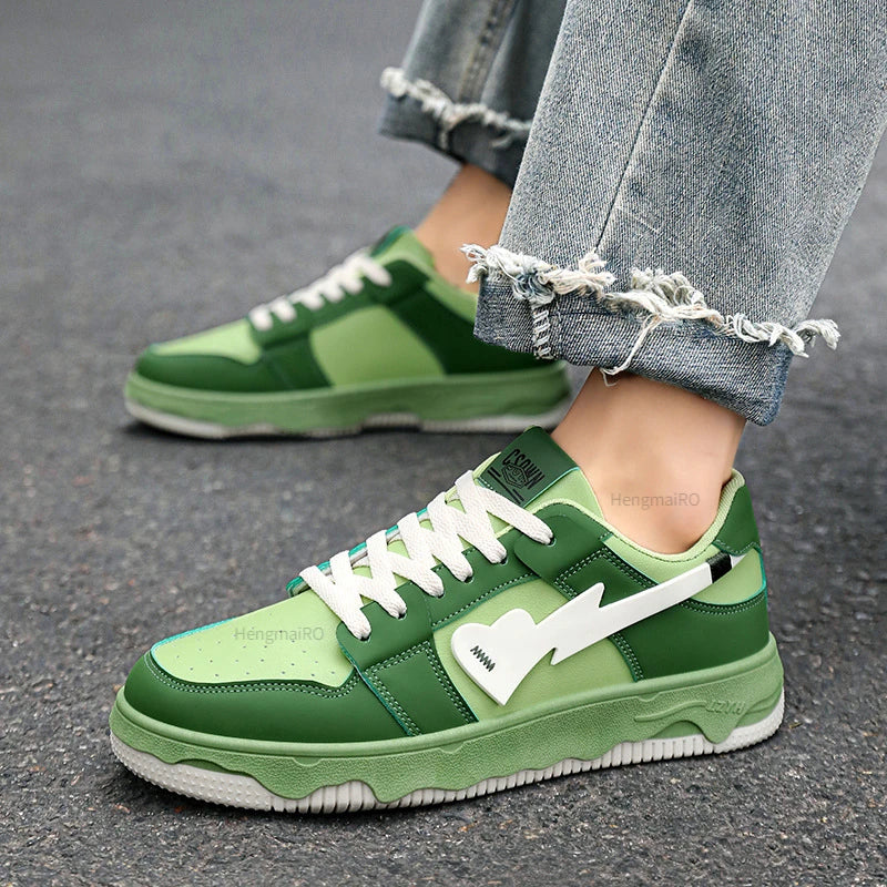 Women Shoes Men Retro Street Heart Pattern Skateboard Shoes Y2K Fashion Sneakers Couple Students Outdoor Sports Casual Shoes - Ghost District