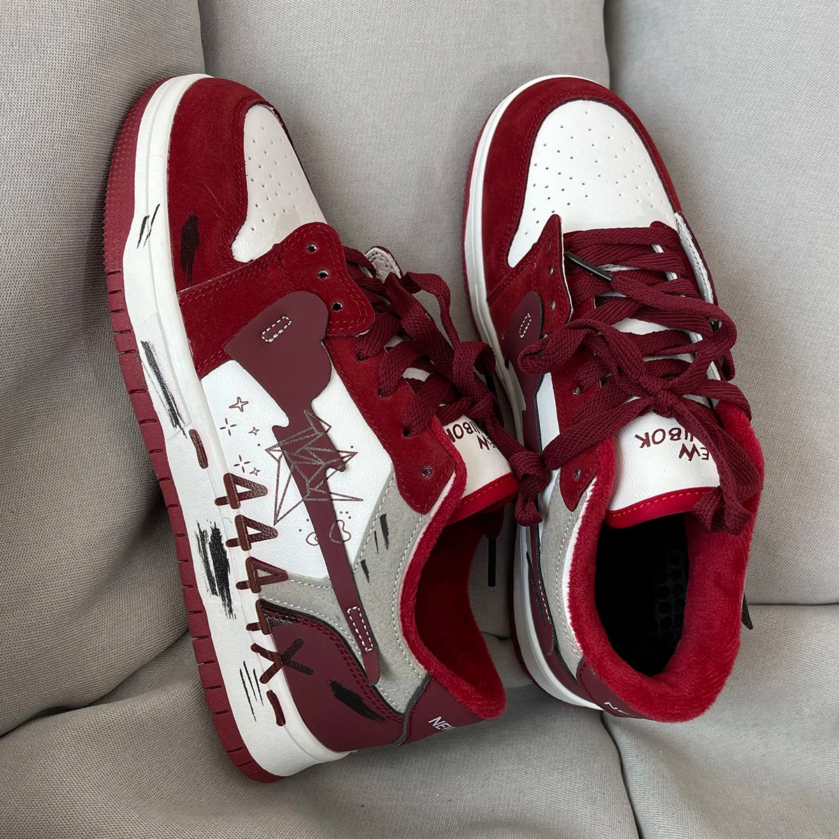 Women Shoes Men Retro Street Heart Pattern Skateboard Shoes Y2K Fashion Sneakers Couple Students Outdoor Sports Casual Shoes - Ghost District